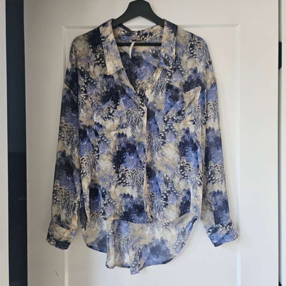 Free People Blue & Cream Abstract Button-Down Shirt